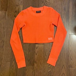 ARITZIA CROPPED LONGSLEEVE
